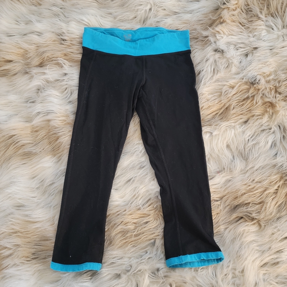 Champion Athletic Capri Pants Black Blue Trim